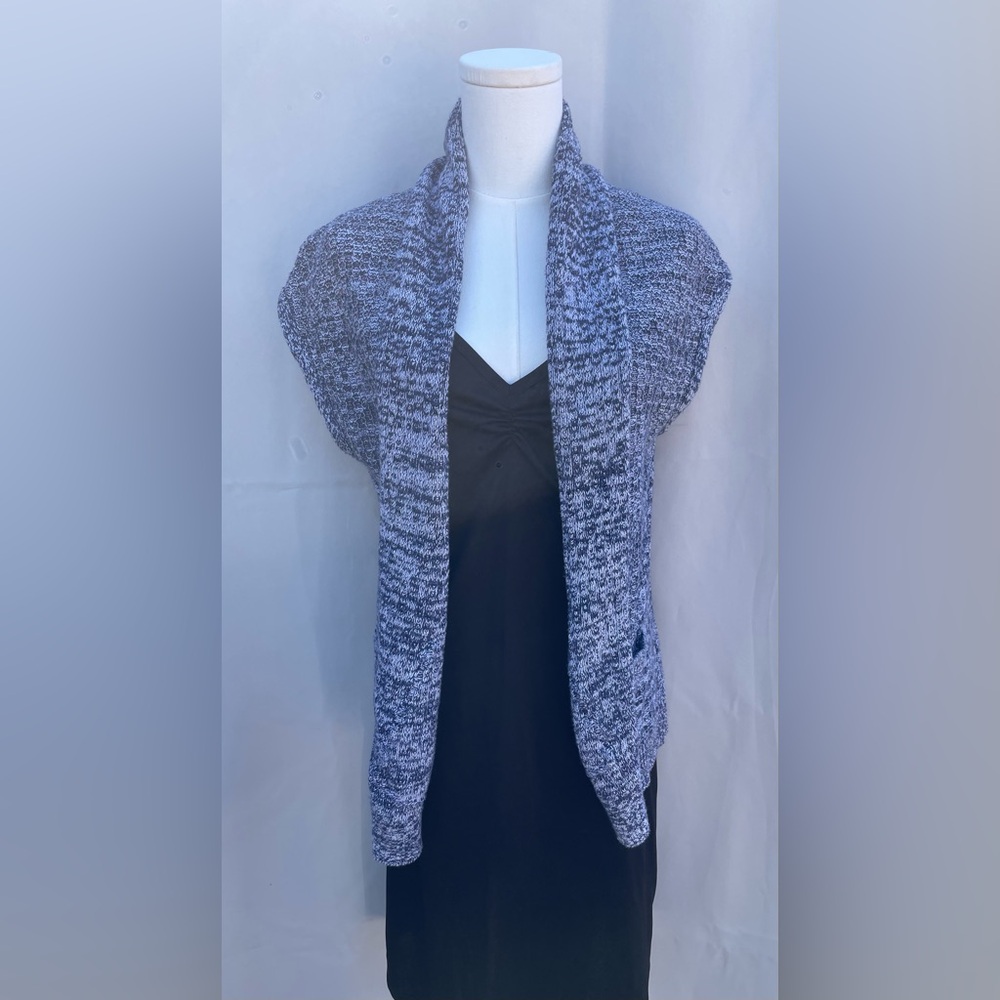 GAP Women's Shortsleeved Open Front‎ Black and White Cardigan, size XS, EUC